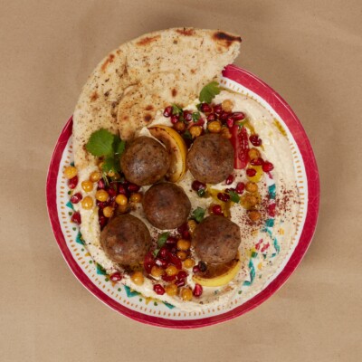 Cell cultivated meatballs with flatbread and hummus credit Ivy Farms CC BY 4.0
